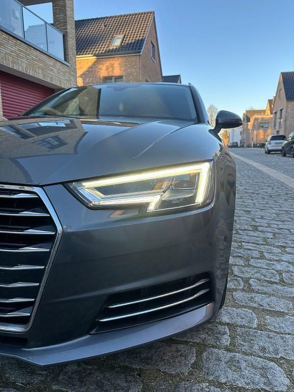 Gebraucht Audi A4 Ambiente 190 PS (139 kW) 2016 Grau Kombi