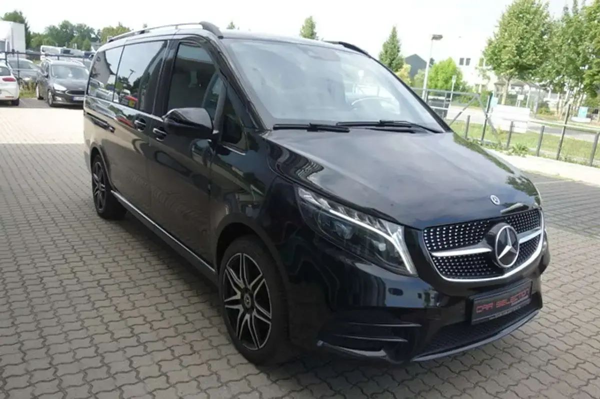 Gebraucht Mercedes V300 AMG 237 PS (174 kW) 2024 Obsidianschwarz Van / Kleinbus