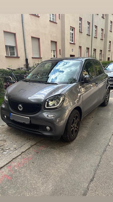 Grau Gebraucht 2017 Smart ForFour Prime Kleinwagen | 9.999 € (Guter Preis) - Bild 1/4
