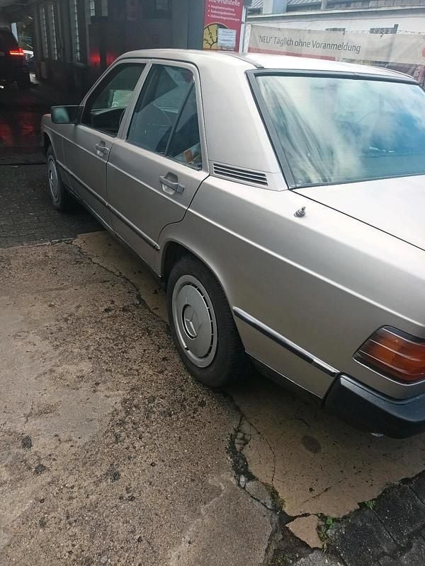 Gebraucht Mercedes 190 90 PS (66 kW) 1998 Andere farben Limousine