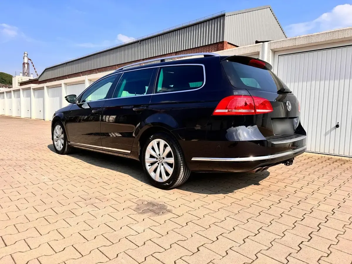 Gebraucht VW Passat 140 PS (102 kW) 2011 Schwarz Kombi