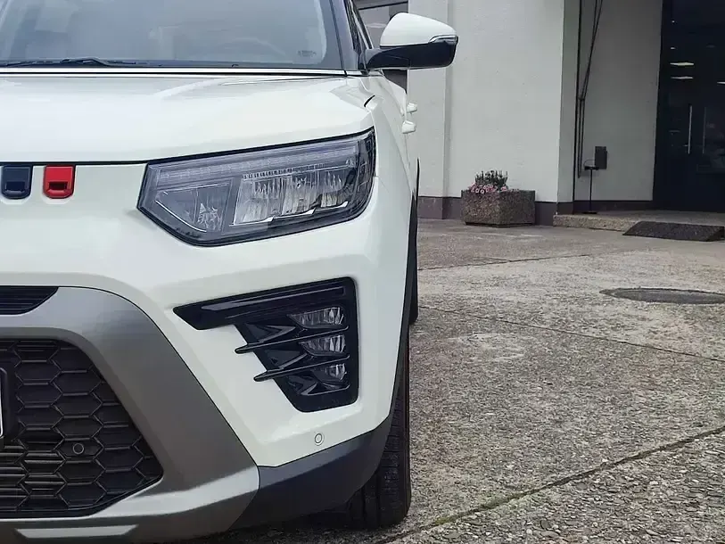 Gebraucht KGM Tivoli 163 PS (119 kW) 2025 Weiss SUV