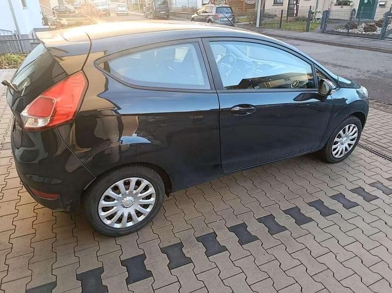 Gebraucht Ford Fiesta Trend 80 PS (58 kW) 2013 Kleinwagen