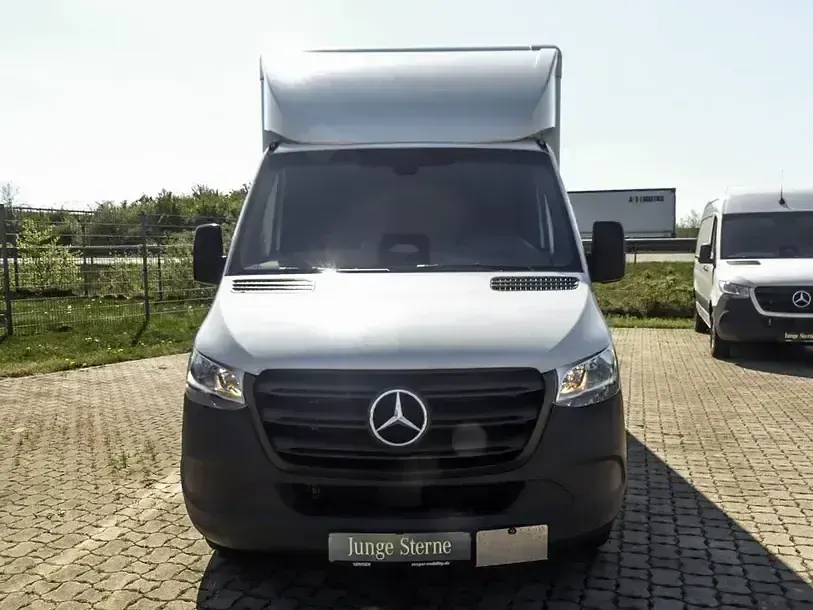 Używany Mercedes Sprinter 170 KM (125 kW) 2025 Biały Van