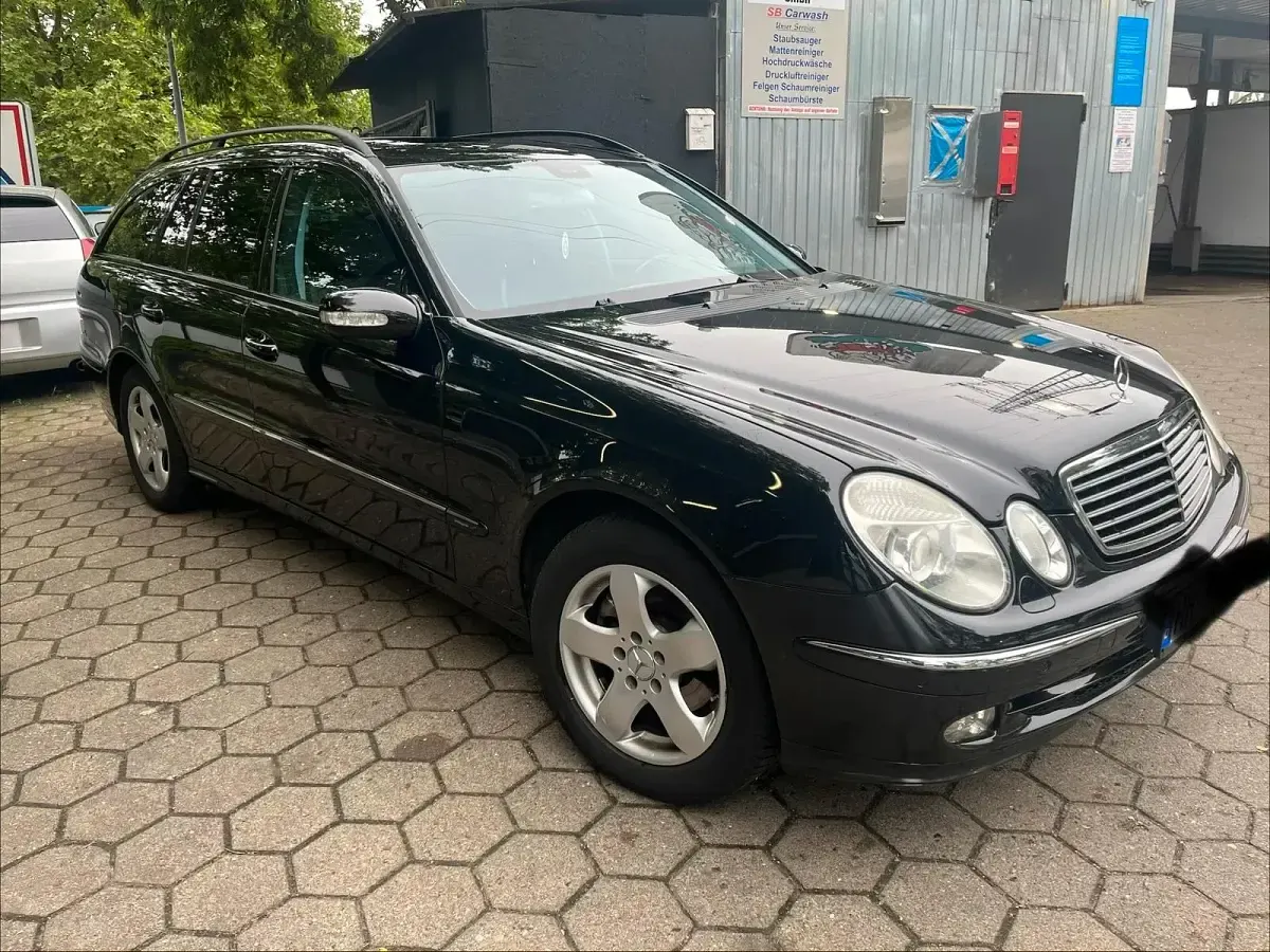 Gebraucht Mercedes E200 163 PS (119 kW) 2004 Schwarz Kombi
