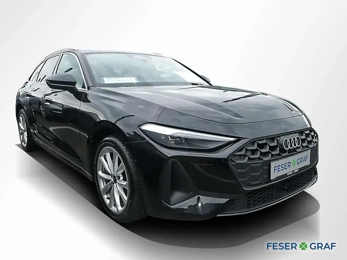 Gebraucht Audi A5 Business 204 PS (150 kW) 2025 Mythosschwarz metallic Kombi