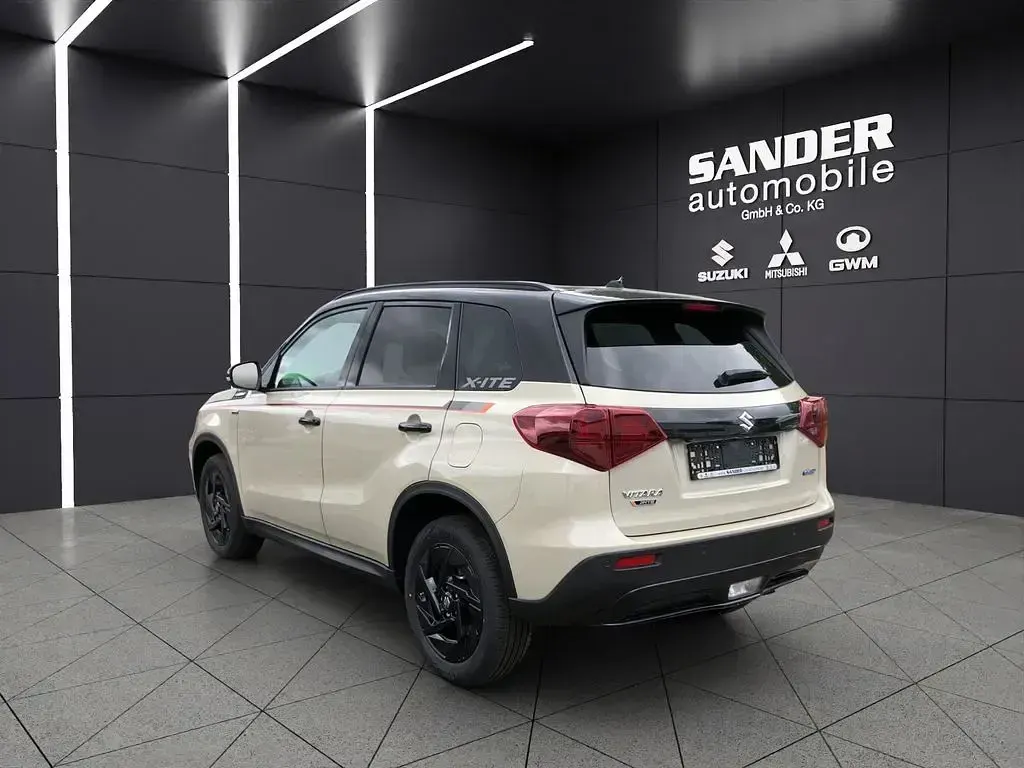 Neu Suzuki Vitara Comfort+ 110 PS (80 kW) 2026 Blau SUV