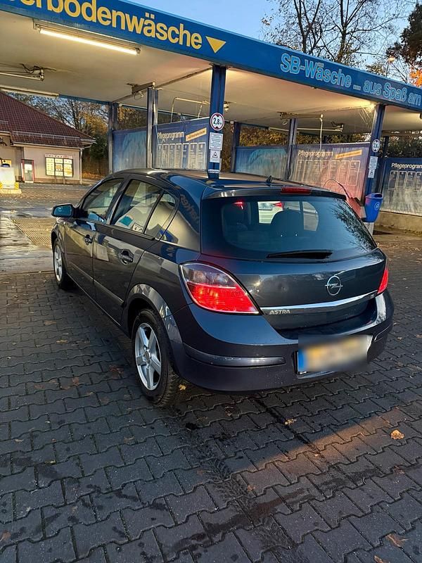 Gebraucht Opel Astra 115 PS (84 kW) 2008 Blau Kleinwagen