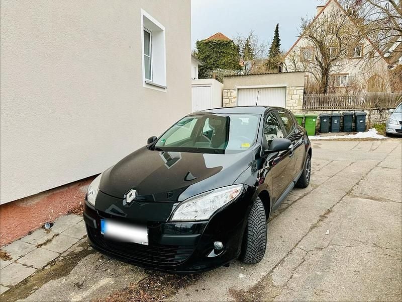 Schwarz Gebraucht 2012 Renault Mégane Limousine | 5.300 € (Fairer Preis) - Bild 1/4