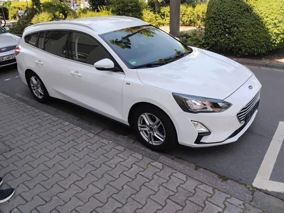 Używany Ford Focus 120 KM (88 kW) 2021 Biały Kombi