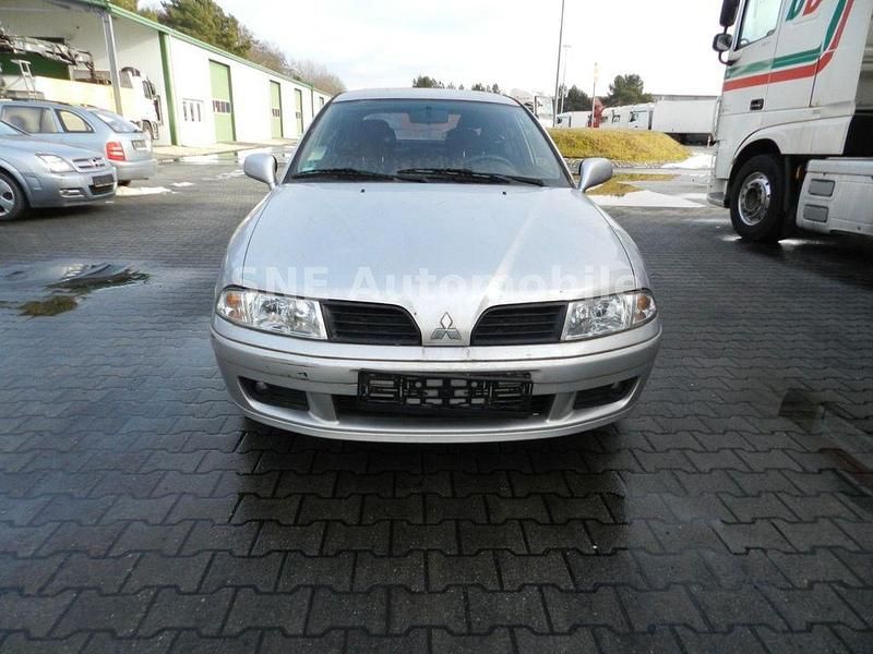 Gebraucht Mitsubishi Carisma 122 PS (89 kW) 2003 Grau Limousine