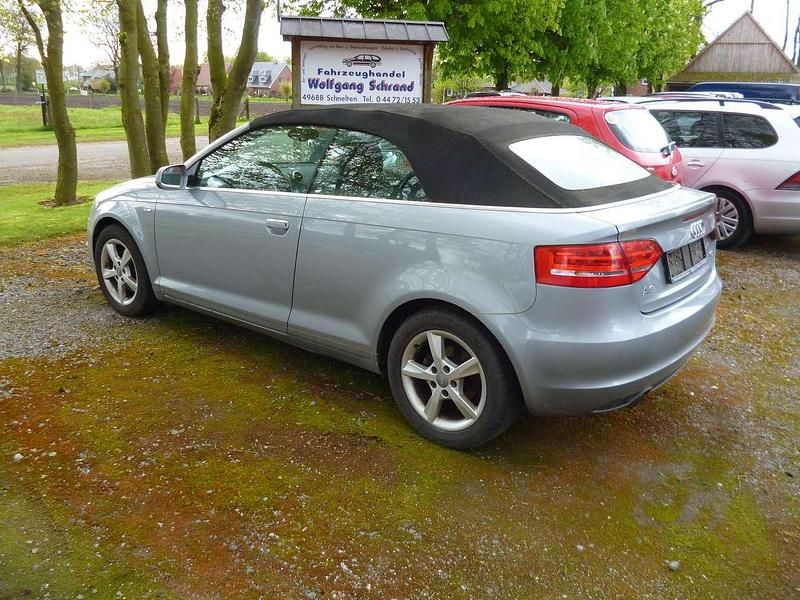 Gebraucht Audi Cabriolet S-Line 140 PS (102 kW) 2014 Monzasilber metallic Cabrio