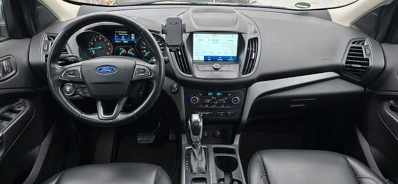 Gebraucht Ford Kuga Titanium 182 PS (133 kW) 2019 Silber SUV