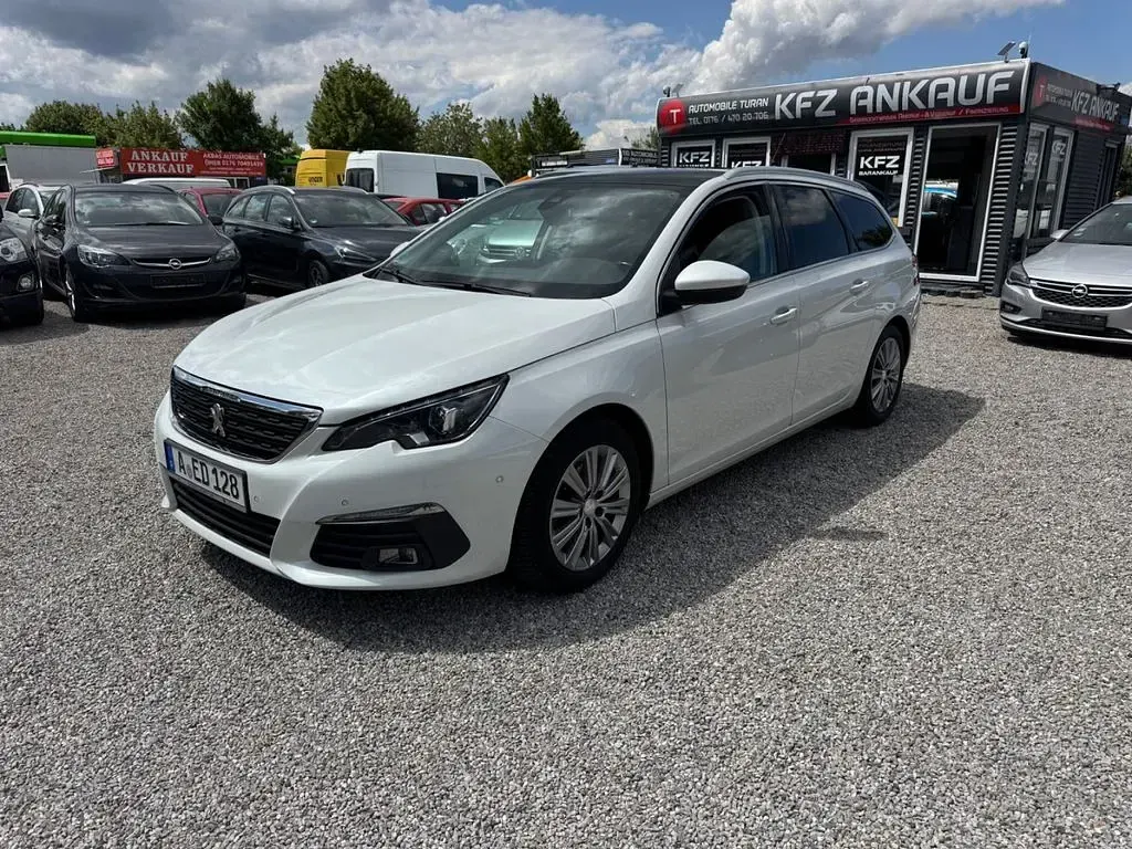 Gebraucht Peugeot 308 120 PS (88 kW) 2018 Weiß Limousine