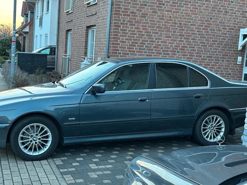 Andere farben Gebraucht 2001 BMW 525 Limousine | 5.000 € (Fairer Preis) - Bild 1/4