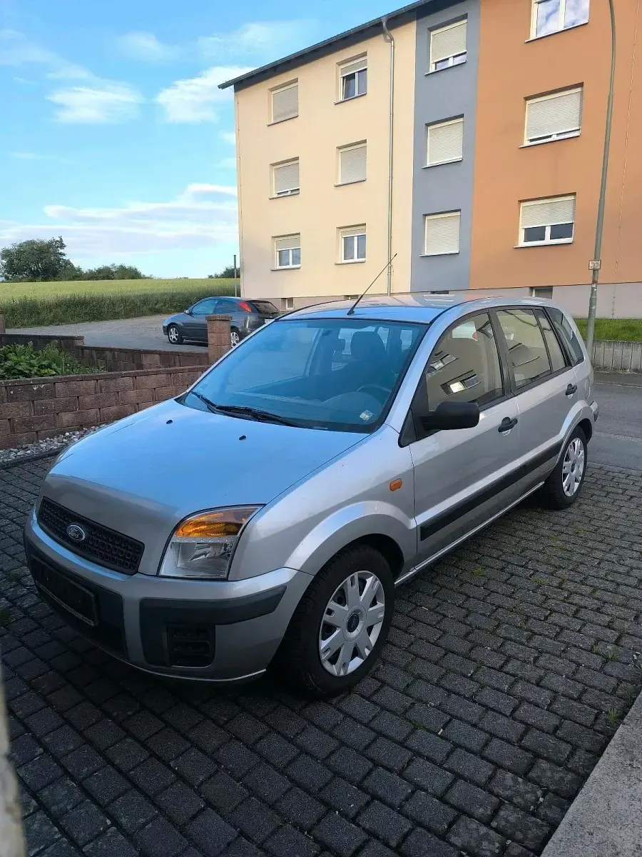 Gebraucht Ford Fusion 80 PS (58 kW) 2008 Silber Kleinwagen