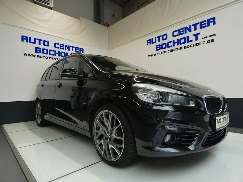 Gebraucht BMW 220 Gran Tourer Sport Line 192 PS (141 kW) 2018 Schwarz Van / Kleinbus