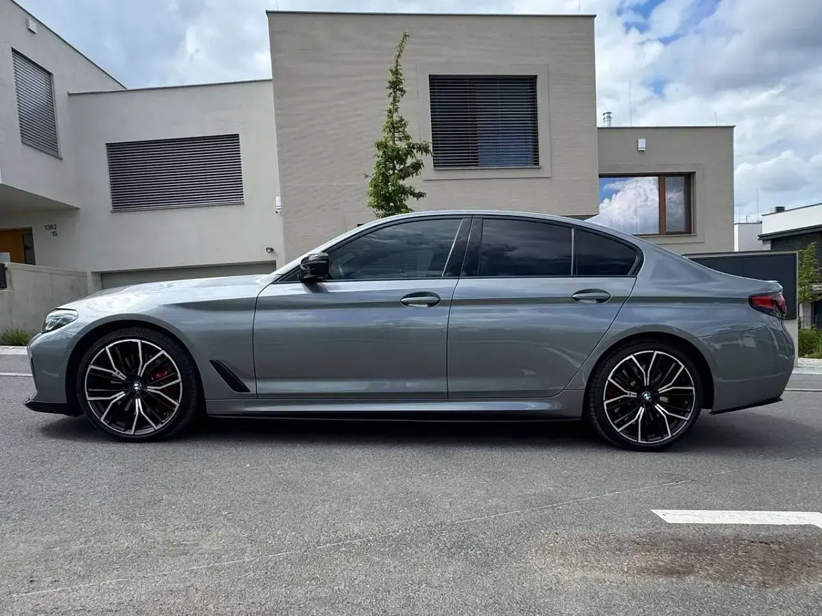 Gebraucht BMW 540 M Sport 340 PS (250 kW) 2023 Grau Limousine