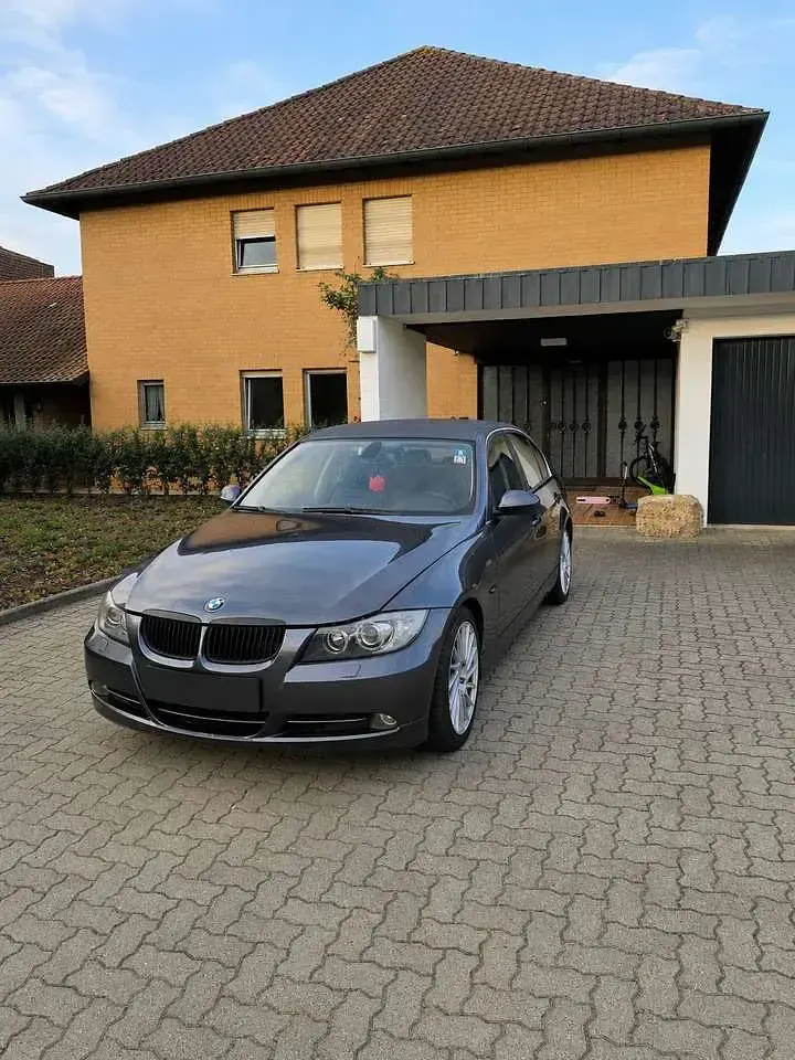Gebraucht BMW 330 231 PS (169 kW) 2007 Limousine
