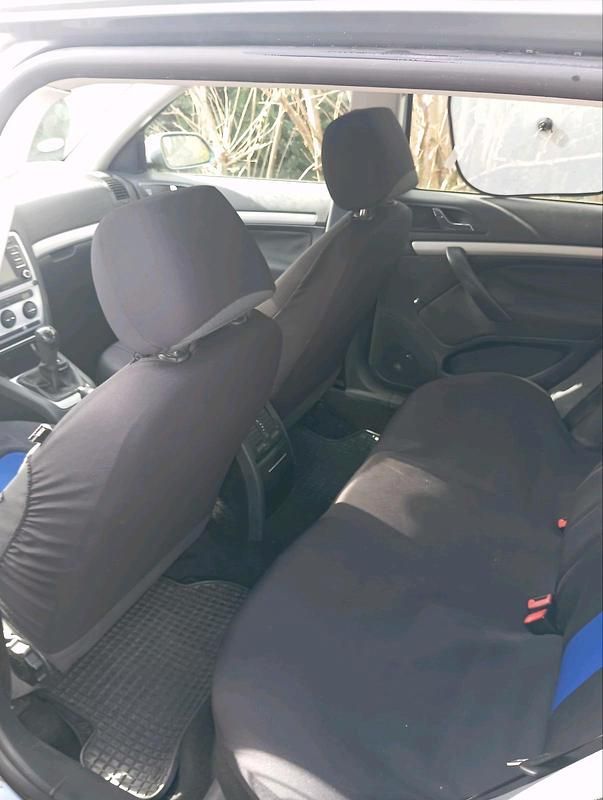 Gebraucht Skoda Octavia 105 PS (77 kW) 2005 Blau Kombi