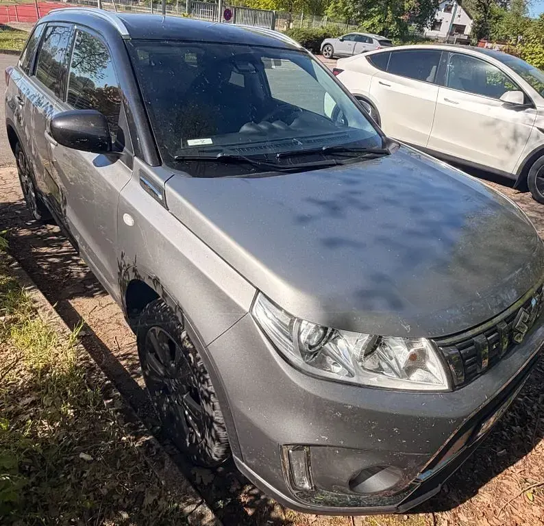 Gebraucht Suzuki Vitara Comfort 140 PS (102 kW) 2019 Silber SUV