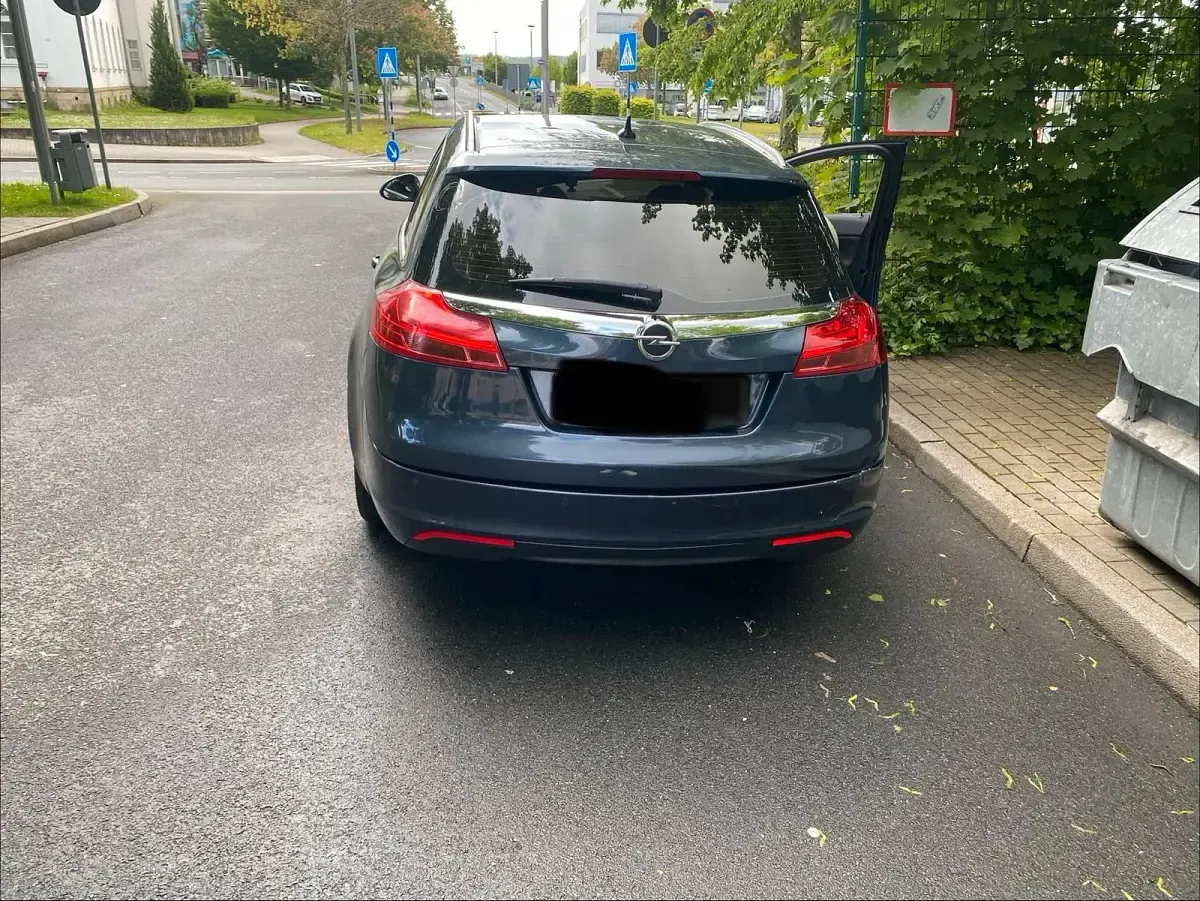 Gebraucht Opel Insignia 140 PS (102 kW) 2009 Blau Kombi