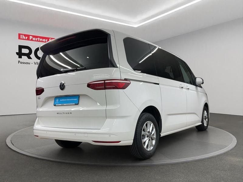 Gebraucht VW Multivan 136 PS (100 kW) 2024 Weiß Van