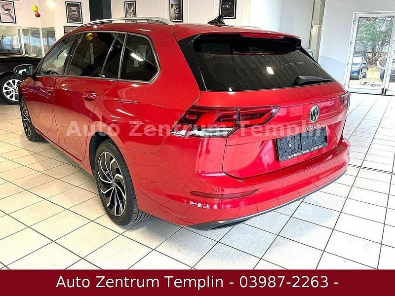 Gebraucht VW Golf VIII 116 PS (85 kW) 2020 Rot Limousine
