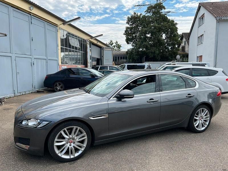 Second-hand Jaguar XF 300 CP (220 kW) 2017 Gri Berlinǎ