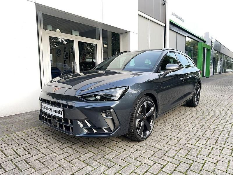 Grau Gebraucht 2024 Cupra Leon Limousine | 30.450 € (Fairer Preis) - Bild 1/4