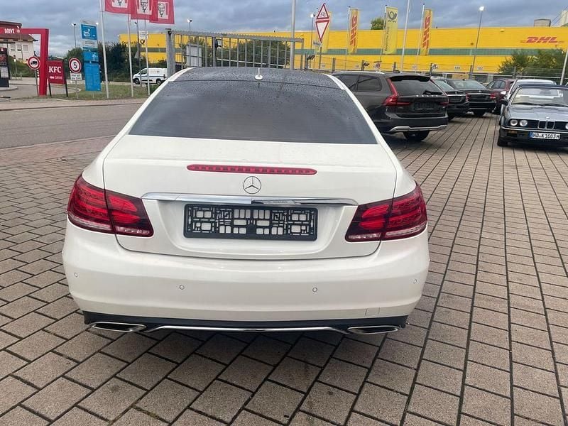 Usado Mercedes E200 Sport 184 CV (135 kW) 2014 Blanco Coupe