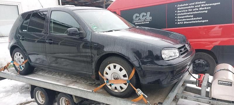 Gebraucht VW Golf IV 115 PS (84 kW) 2002 Schwarz Kleinwagen