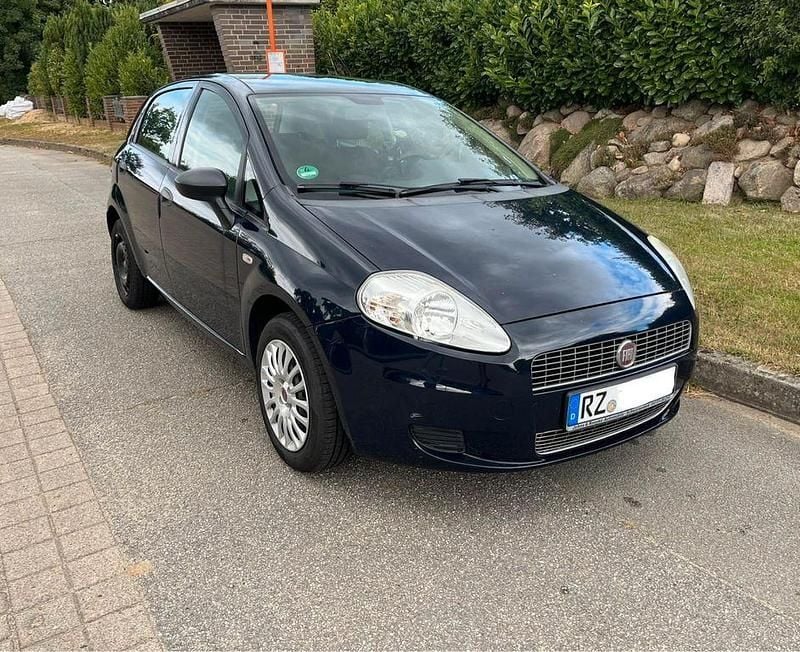 Blau Gebraucht 2009 Fiat Punto Kleinwagen | 950 € (Guter Preis) - Bild 1/4