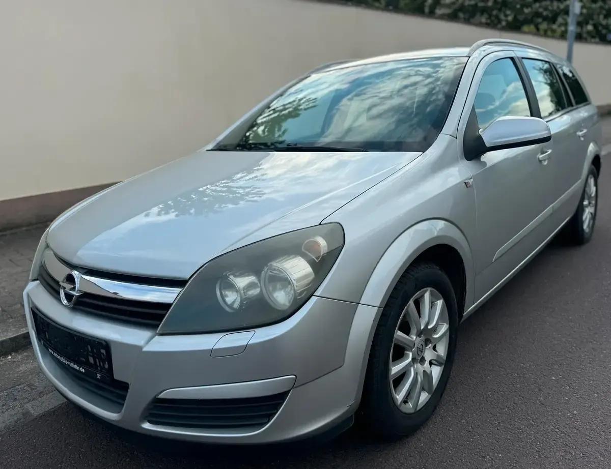 Gebraucht Opel Astra 125 PS (91 kW) 2005 Silber Kombi