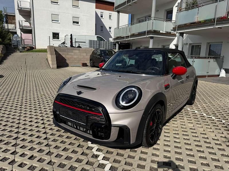 Rooftop grey Gebraucht 2024 Mini John Cooper Works Cabriolet Cabrio | 40.499 € (Etwas zu teuer) - Bild 1/4