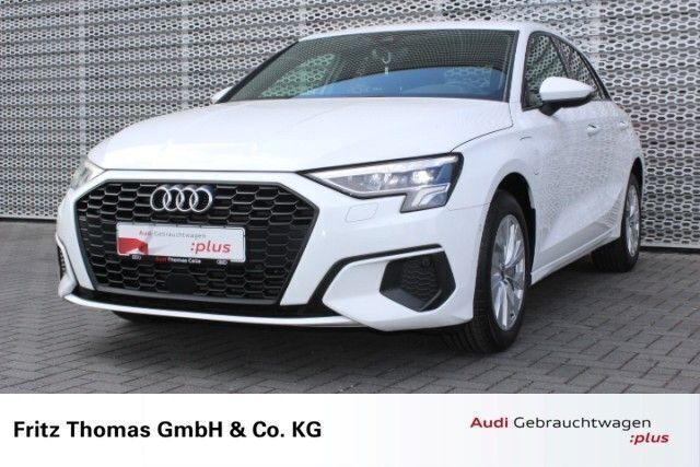 Ibisweiß Gebraucht 2022 Audi A3 Sportback e-tron Comfort Limousine | 23.790 € (Fairer Preis) - Bild 1/4