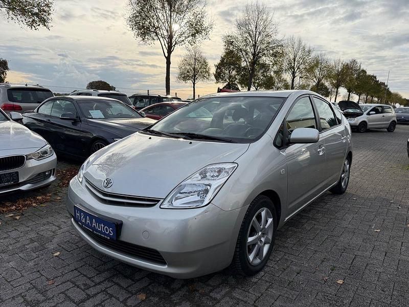Gebraucht Toyota Prius Sol 77 PS (56 kW) 2005 Silber Limousine