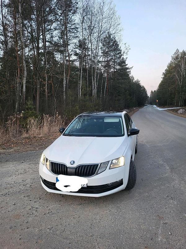 Gebraucht 2020 Skoda Octavia Limousine | 14.000 € (Superpreis) - Bild 1/4