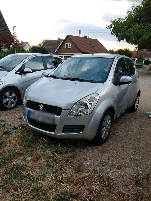 Silber Gebraucht 2010 Suzuki Splash Kleinwagen | 1.350 € (Superpreis) - Bild 1/4