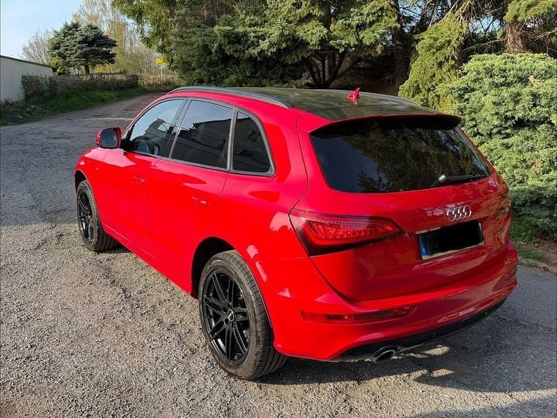 Używany Audi Q5 S-Line 150 KM (110 kW) 2016 Czerwony SUV