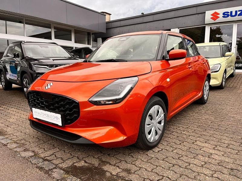 Neu Suzuki Swift Club 83 PS (61 kW) 2026 Orange Kleinwagen