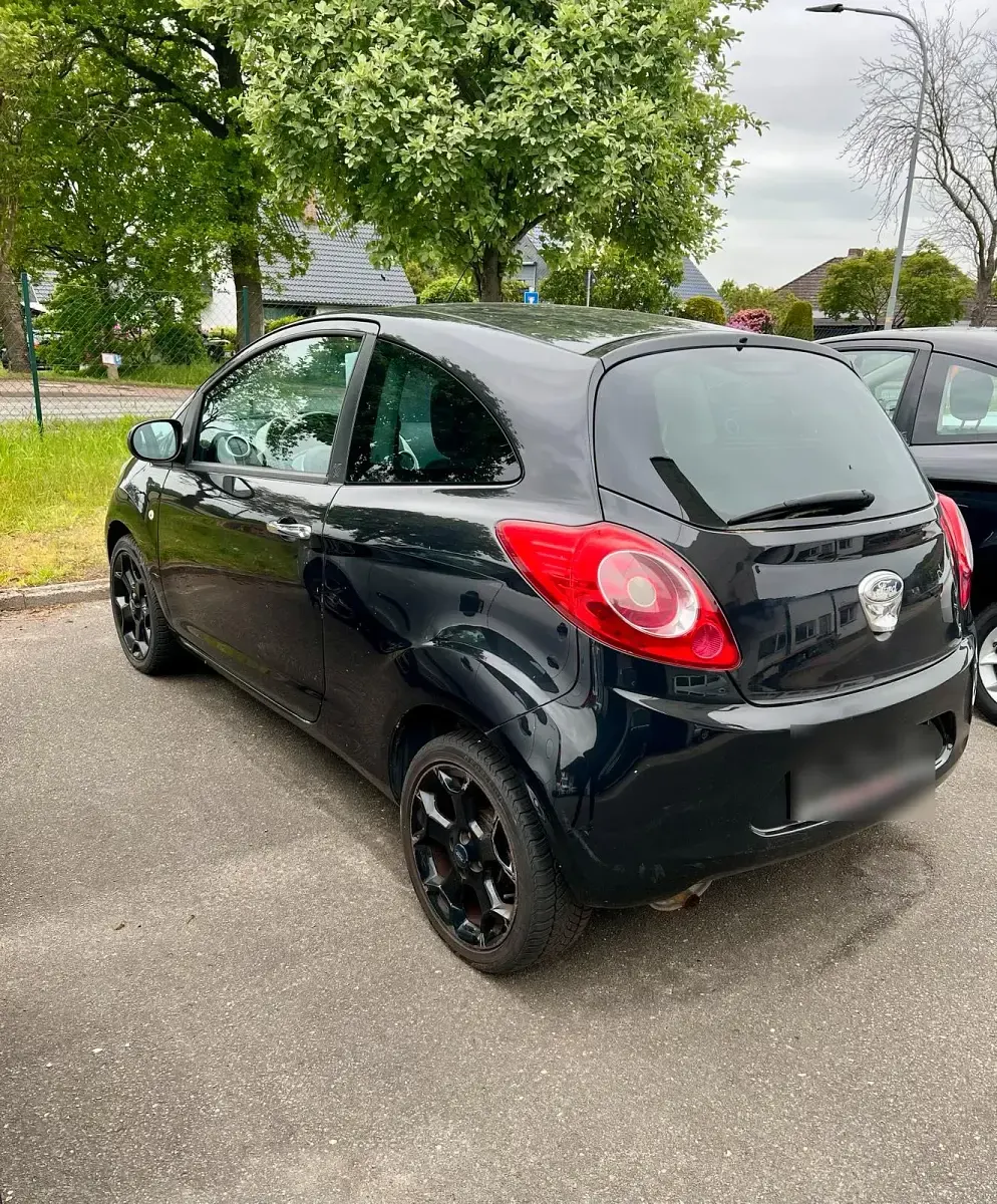 Gebraucht Ford Ka 69 PS (50 kW) 2011 Schwarz Kleinwagen