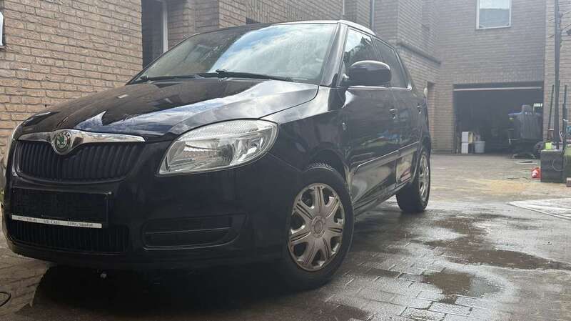 Schwarz Gebraucht 2008 Skoda Fabia Ambiente Kleinwagen | 700 € (Superpreis) - Bild 1/4