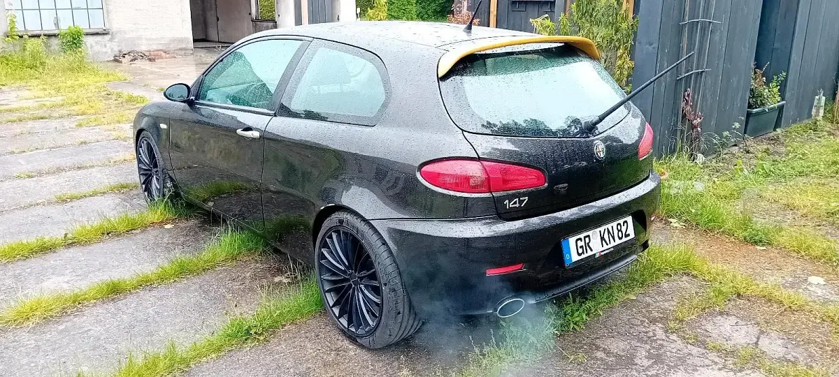Gebraucht Alfa Romeo 147 165 PS (121 kW) 2005 Schwarz Kleinwagen