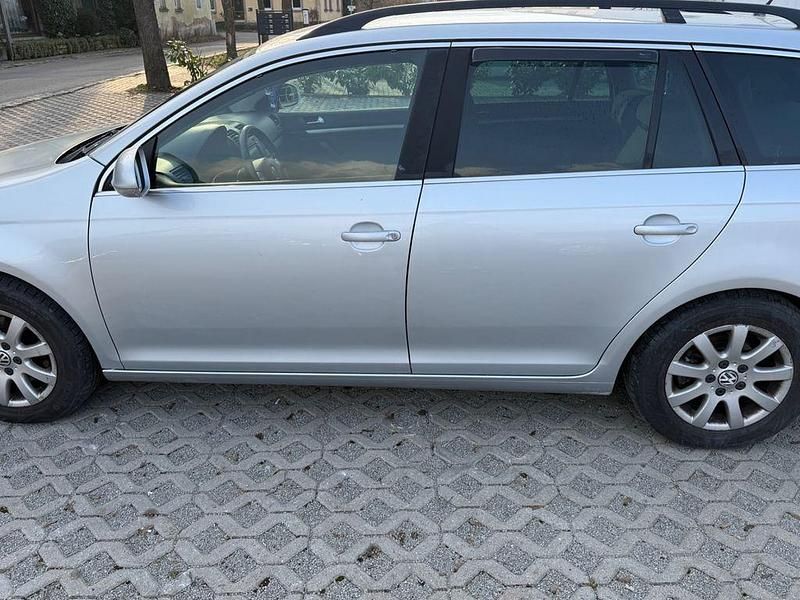 Gebraucht VW Golf V Comfortline 140 PS (102 kW) 2007 Silber Kombi