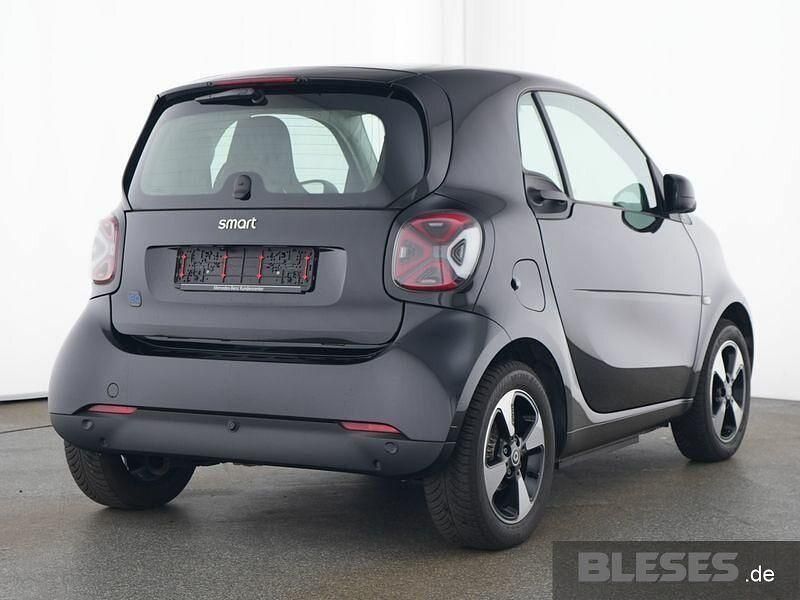 Gebraucht Smart ForTwo Coupé Exclusive 60 kW (82 PS) 2024 Bodypanels in black Kleinwagen