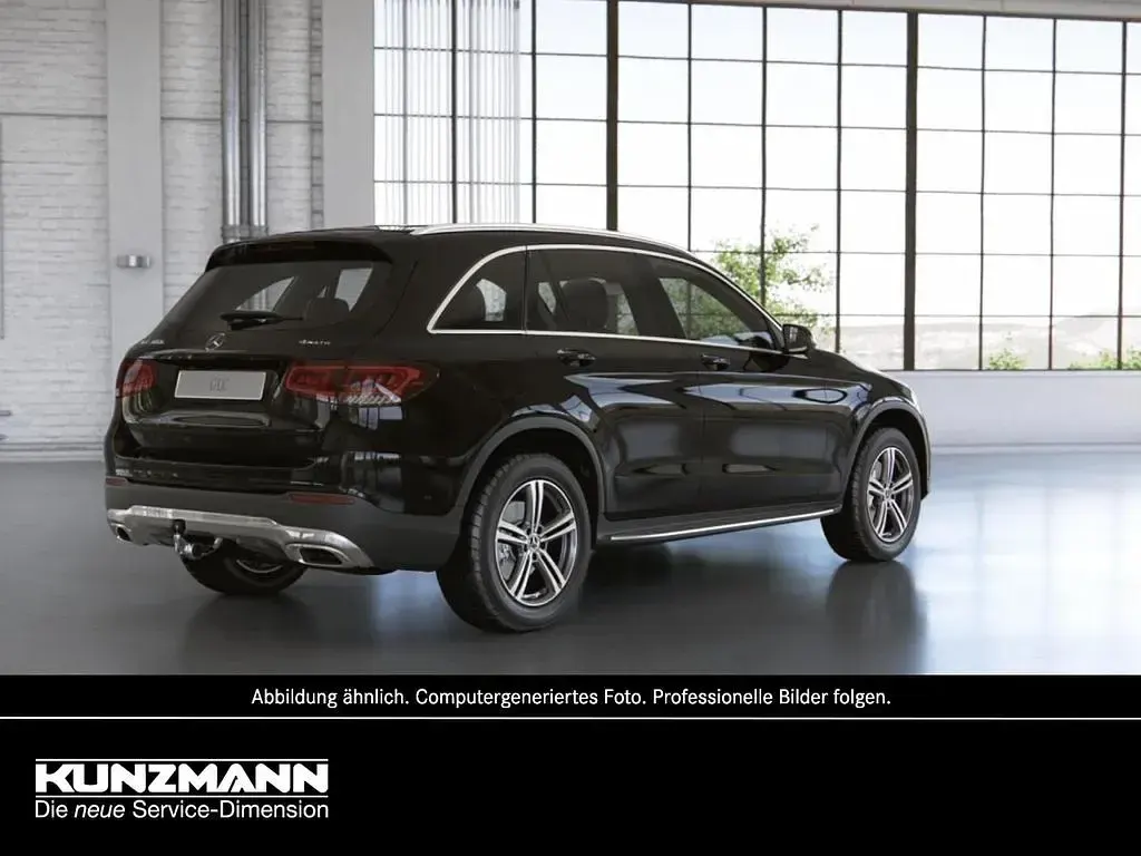 Gebraucht Mercedes GLC300 211 PS (155 kW) 2022 Unilack schwarz SUV