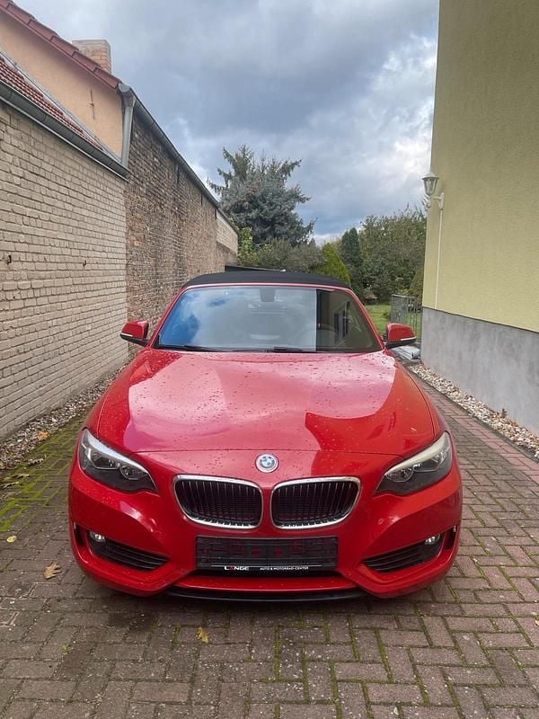 Rot Gebraucht 2017 BMW 218 Cabrio | 18.500 € (Guter Preis) - Bild 1/4