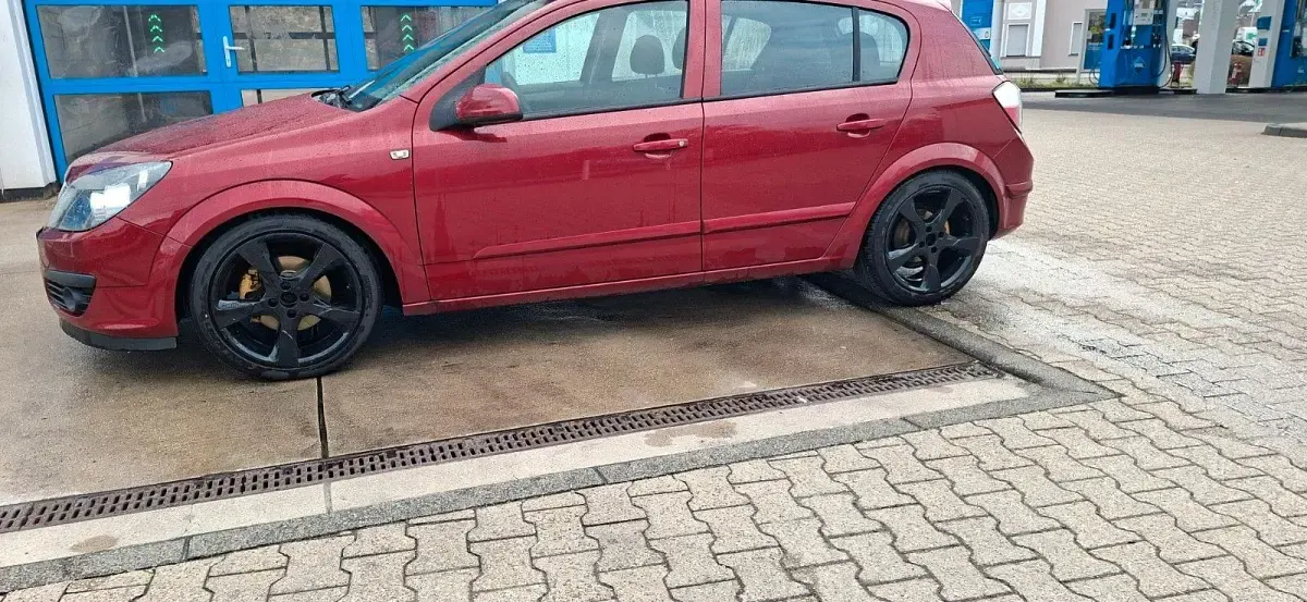 Gebraucht Opel Astra Sport 105 PS (77 kW) 2006 Rot Limousine