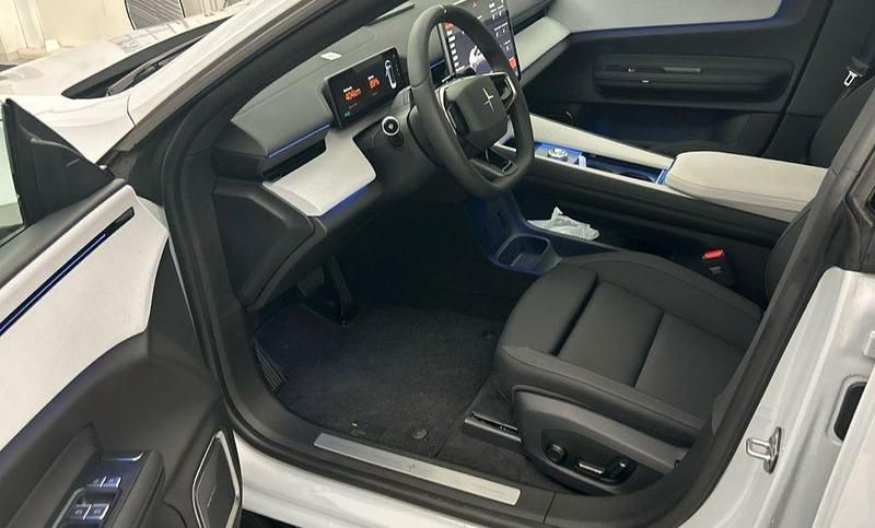 Weiß Gebraucht 2024 Polestar 4 Pilot SUV | 49.900 € (Guter Preis) - Bild 1/4